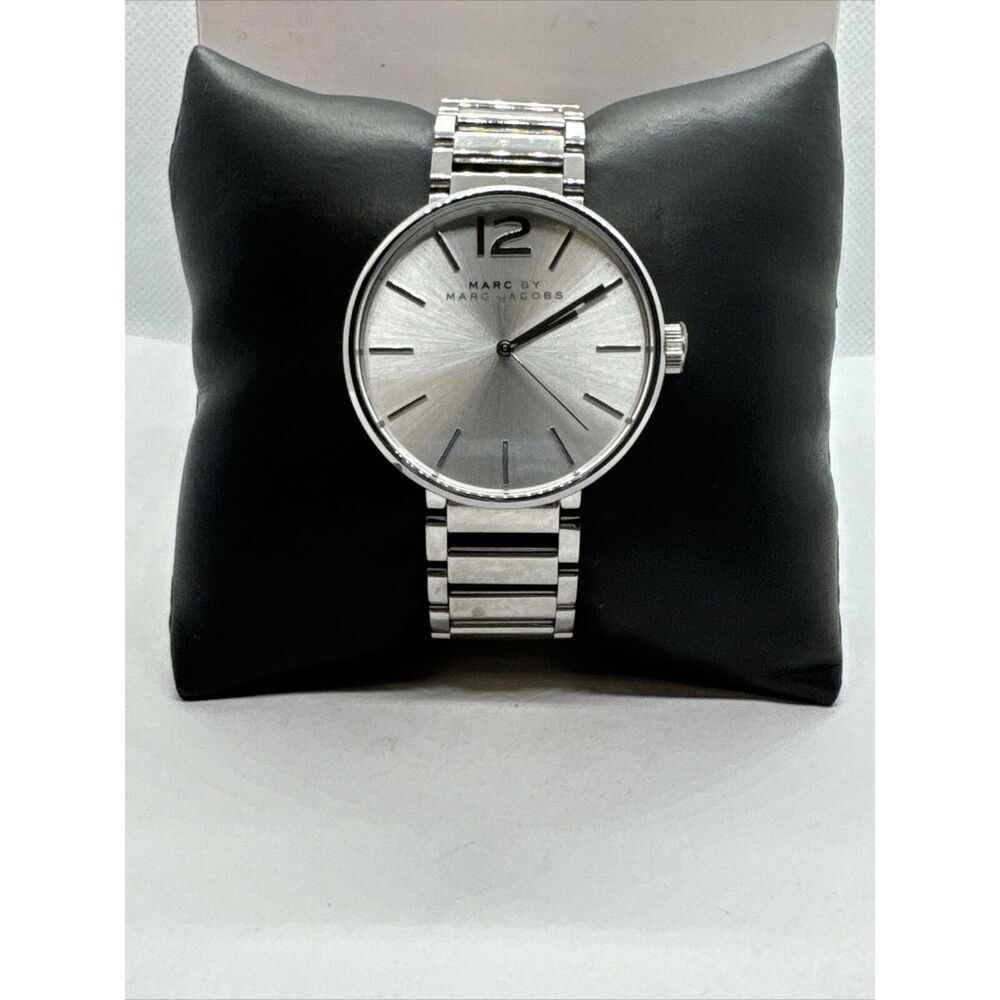 Marc by Marc Jacobs Peggy MBM3400 Women's Silver Analog Dial Quartz Watch JNA168